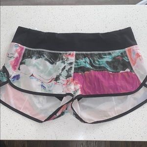 lululemon 2.5” short